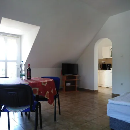 Hotel Mit Pool, Wlan, Spielplatz Direkt Am *